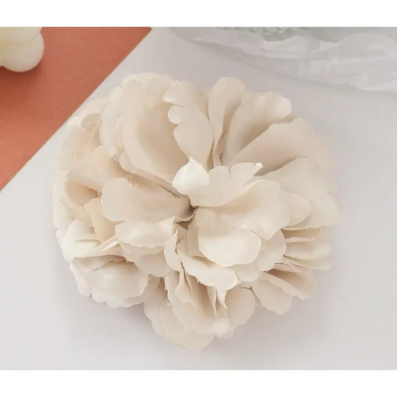 broszka-ozdobna-efektowna-kwiat-15-x-15-cm-kremowy-bz208-3.jpg 598414dc063f85f6f8452e8ecd2f14ac