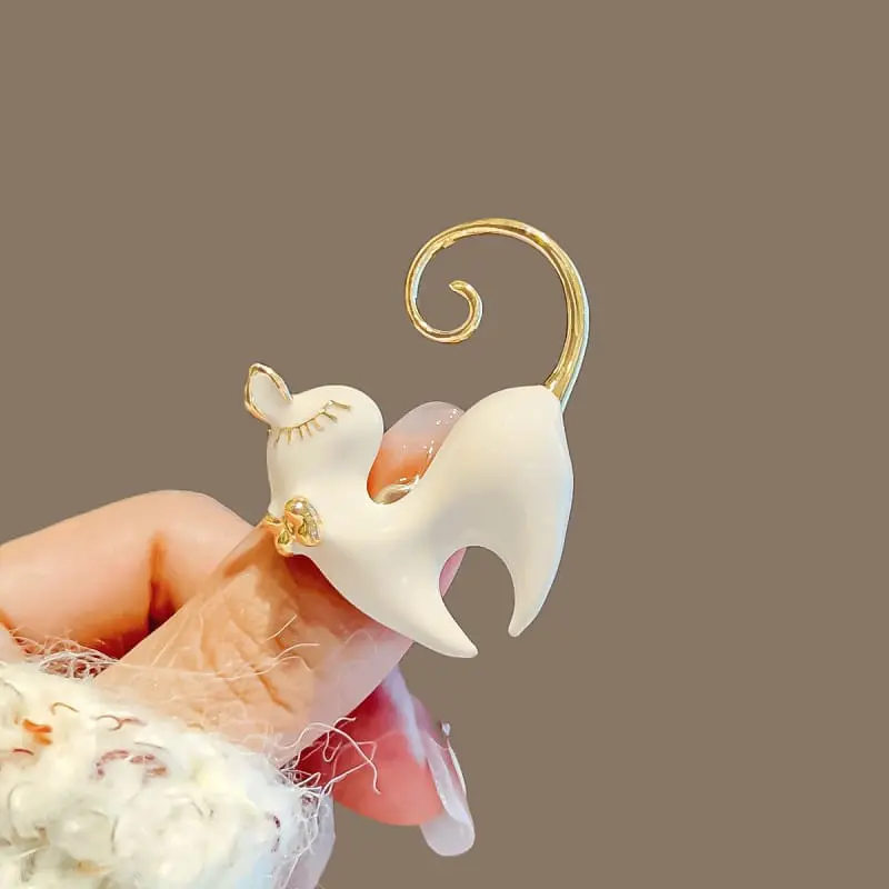 broszka-ozdobna-emaliowany-bialy-kotek-bz206-4.jpg f536f1ca73b99879e113a09985bc72e7